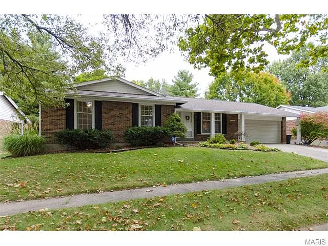3639 Hirondelle Ln photo 1