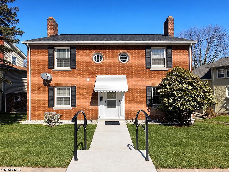 1st image of 1 Hillside Dr