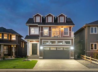 9 W Westridge Way, Okotoks, AB T1S0K1