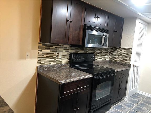3rd image of 1217 Larchfield Dr