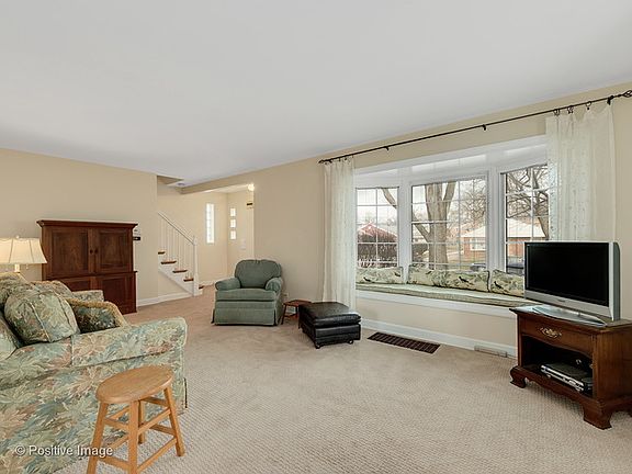 4th image of 1116 Blanchan Ave