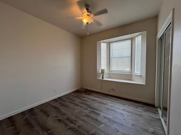 5835 W Athens Ave — Photo 13