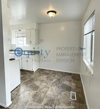 549 E Stringham Ave #B — Photo 4