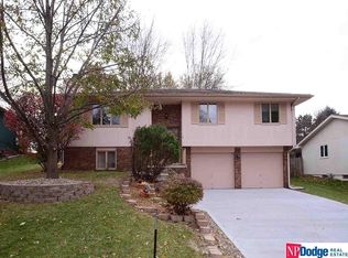 10743 Borman Cir, Omaha, NE 68127