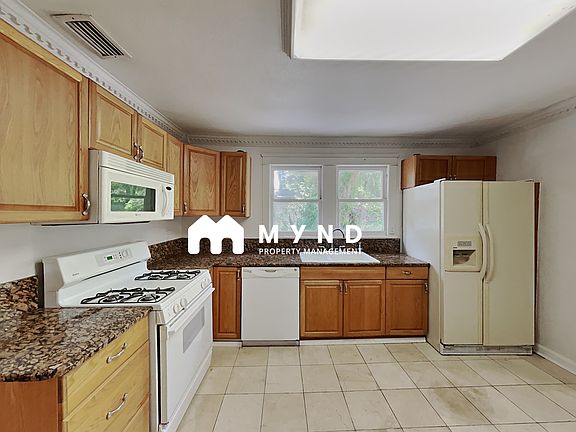 5th image of 205 E Hamilton Ave