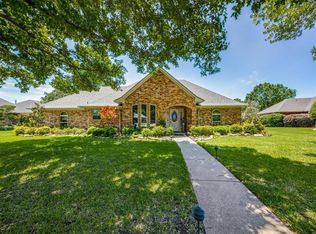 217 Manor Way, Sunnyvale, TX 75182