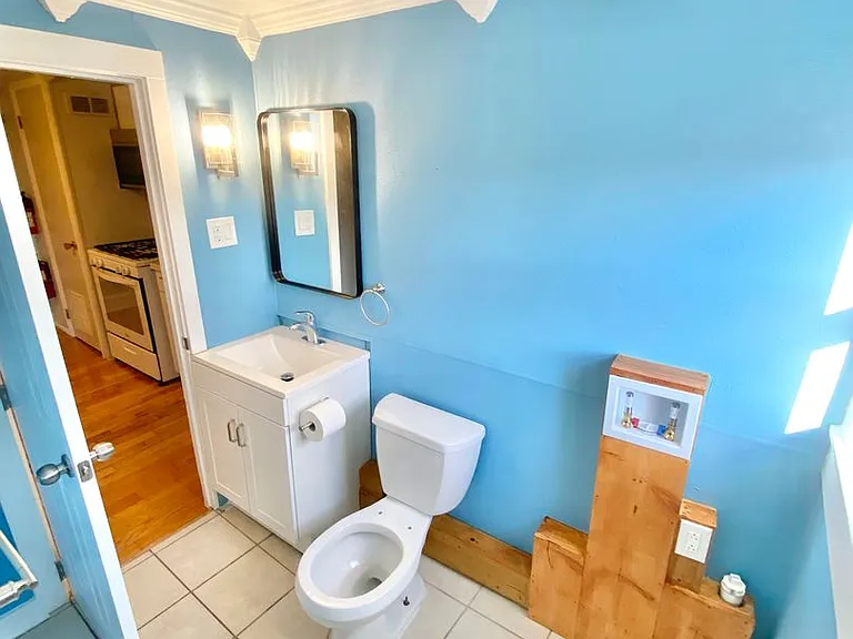 32 Rose St #5 — Photo 8