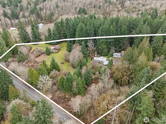 2nd image of 3649 Long Lake Road SE