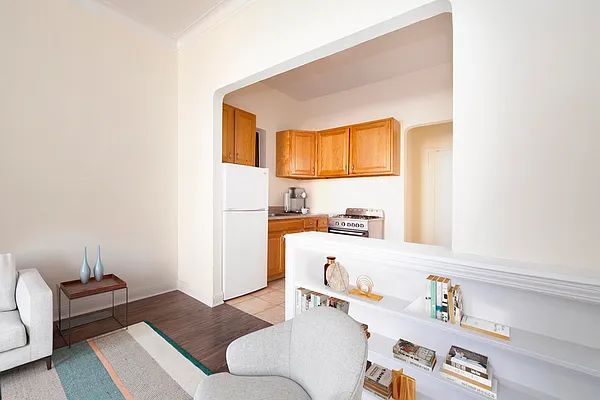 Rented by R New York | media 2