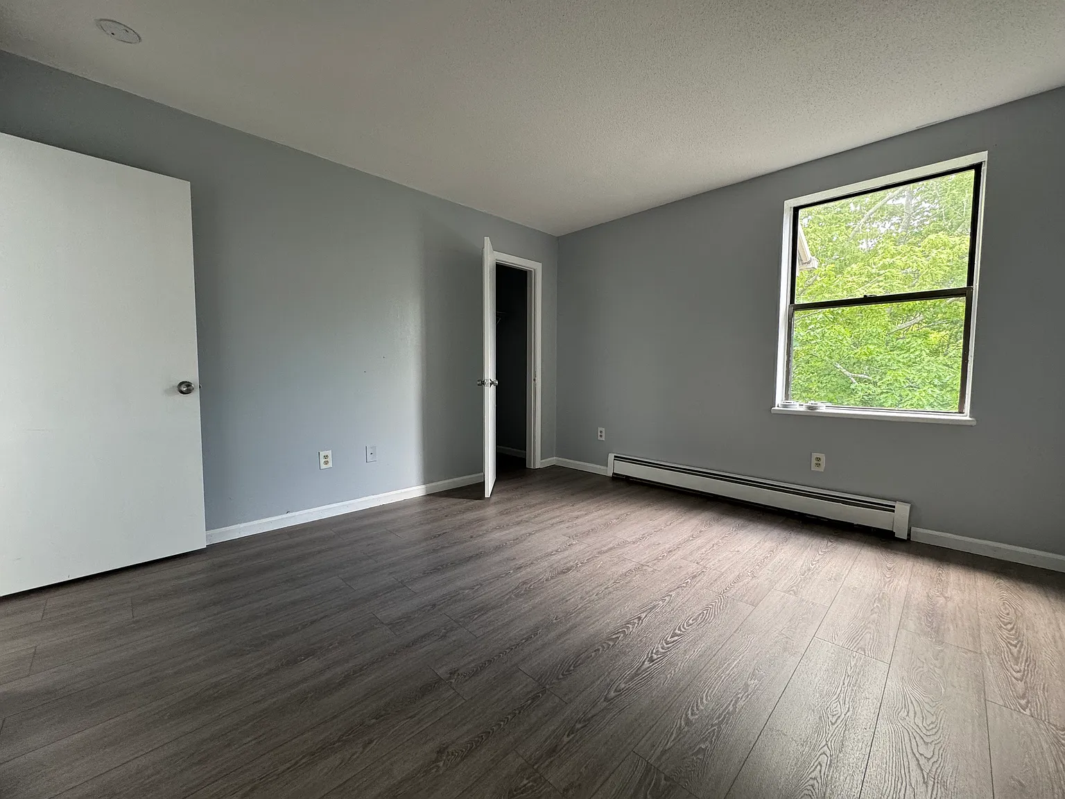 2 bed, 900 sqft, $1,595 — Photo 4