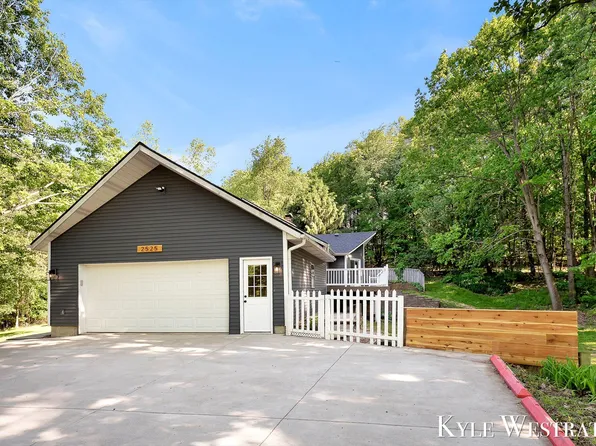 2525 Biggs Ave NE, Lowell, MI 49331