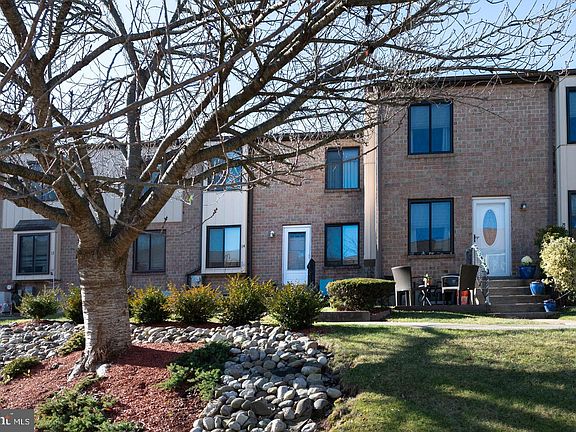 3rd image of 5200 Hilltop Dr #Bb-14