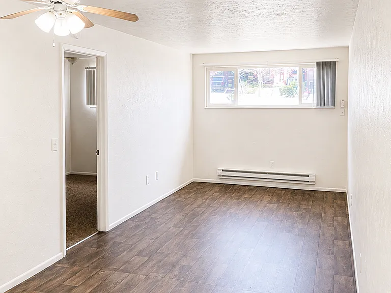 Cedar Cliff Apartments — Photo 2
