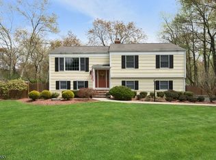 58 Lake Valley Rd, Morristown, NJ 07960