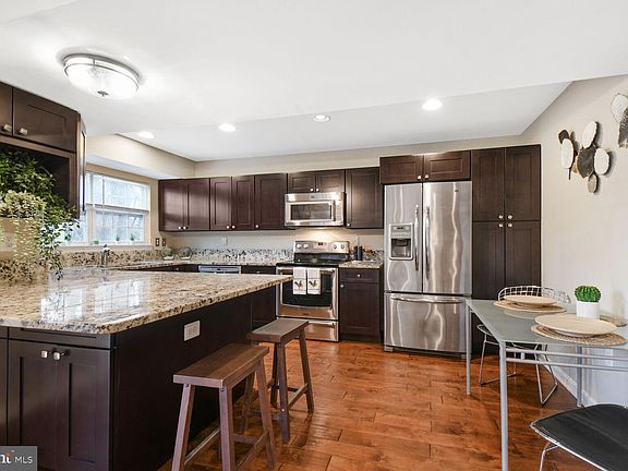 5th image of 7721 Inversham Dr APT 132