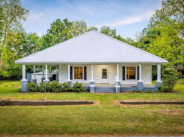 147 Church St, Smithville, GA 31787