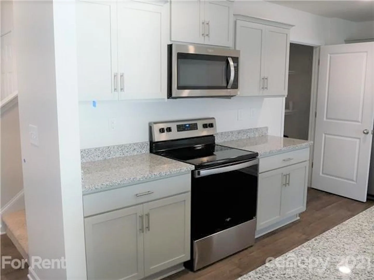 Beautiful Newer Home!! — Photo 4