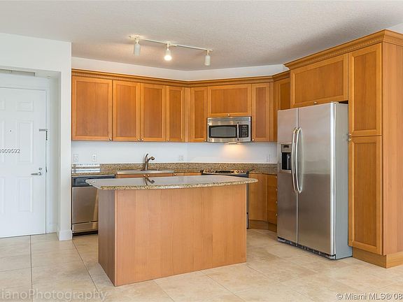 3rd image of 55 Merrick Way APT 740
