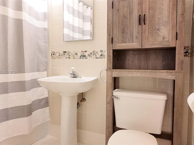 2236 N Cypress Bend Dr #207 — Photo 18