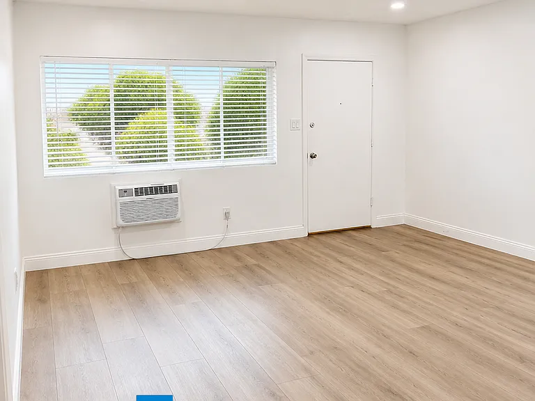 5739 Halbrent Ave #28 — Photo 3