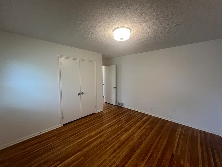 8507 Penn Cir — Photo 24
