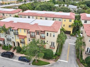 41 Via Floresta Dr, Boca Raton, FL 33487