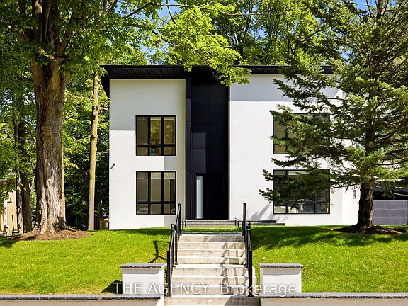 3rd image of 193 Beechwood Cres