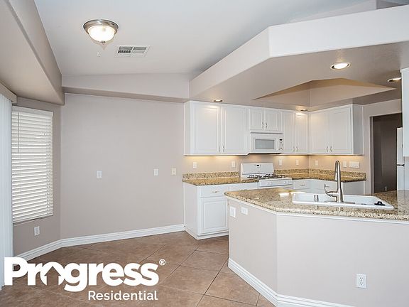 5th image of 10832 Spruce Bough St