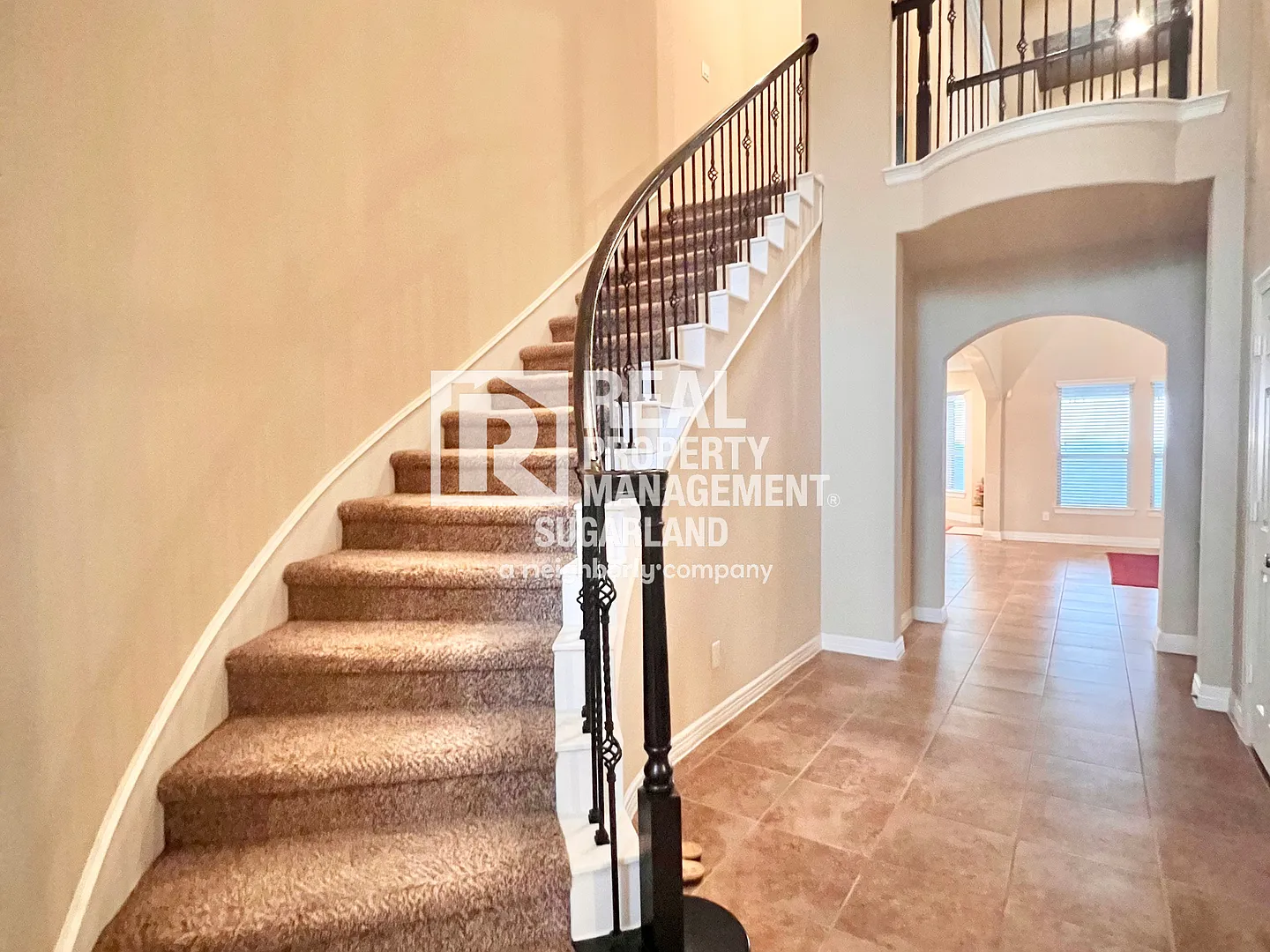 Stunning 5-Bedroom, 4.5-Bath Home for Rent in Richmond, TX — Photo 3