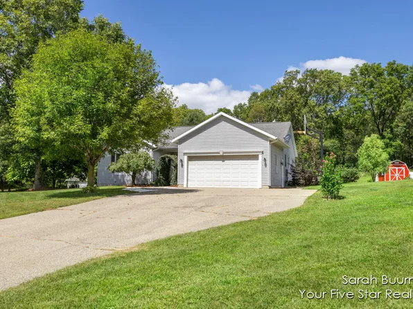 7728 Eagle Ridge Dr, Middleville, MI 49333
