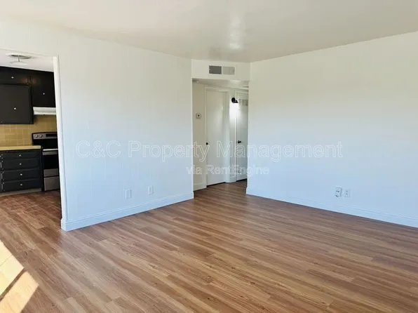 1668 W Ashlan Ave, Fresno, CA 93705