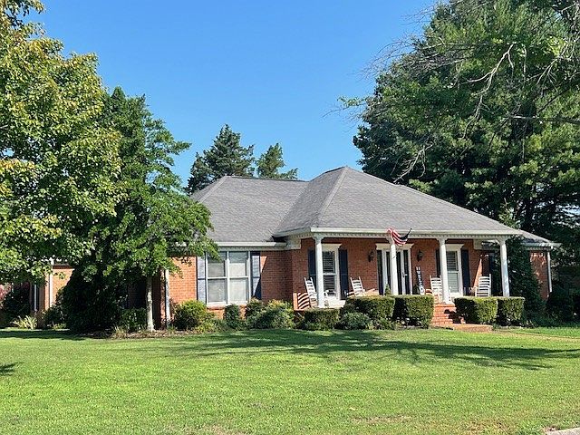 1st image of 318 Constitution Ct