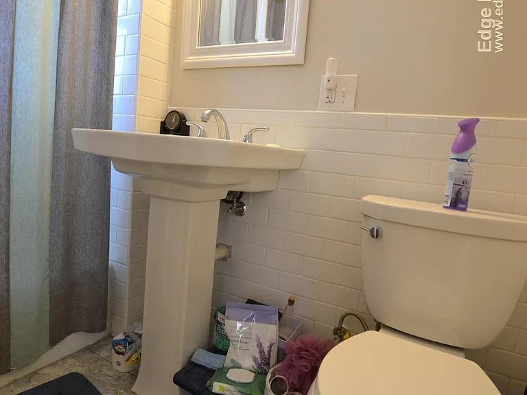 15 Litchfield St #2 — Photo 7