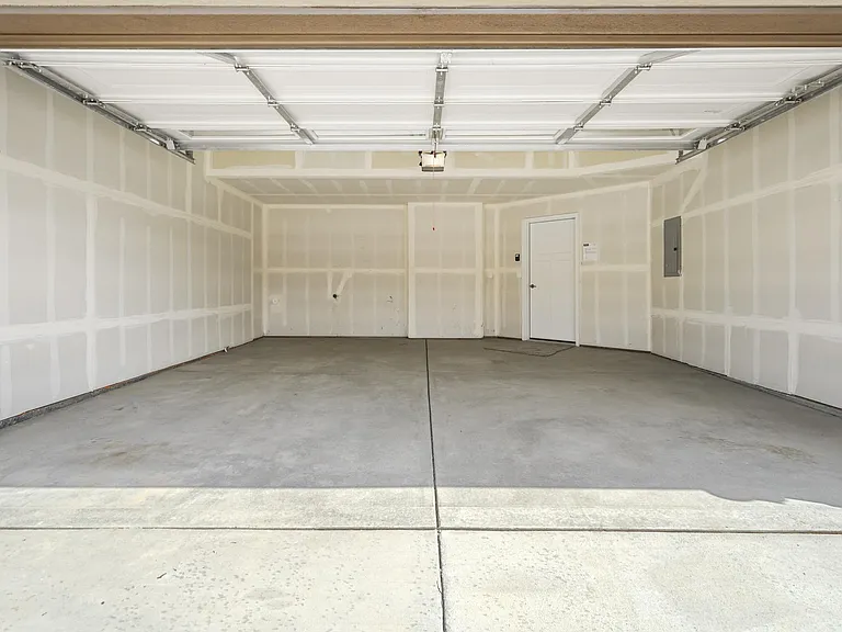 5843 Villa Lorenzo Dr — Photo 38