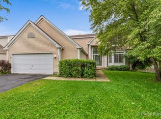 185 Lake Dr S, Algonquin, IL 60102