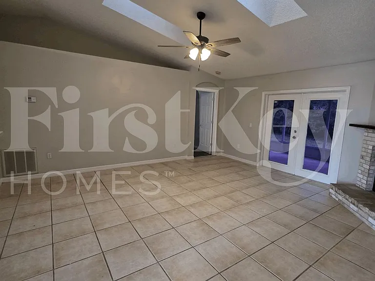 213 Autumn Ridge Rd — Photo 9