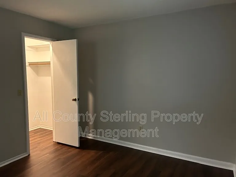 923 Bryan Ct — Photo 7