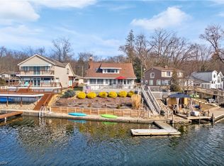 3864 Map Dr, Akron, OH 44319