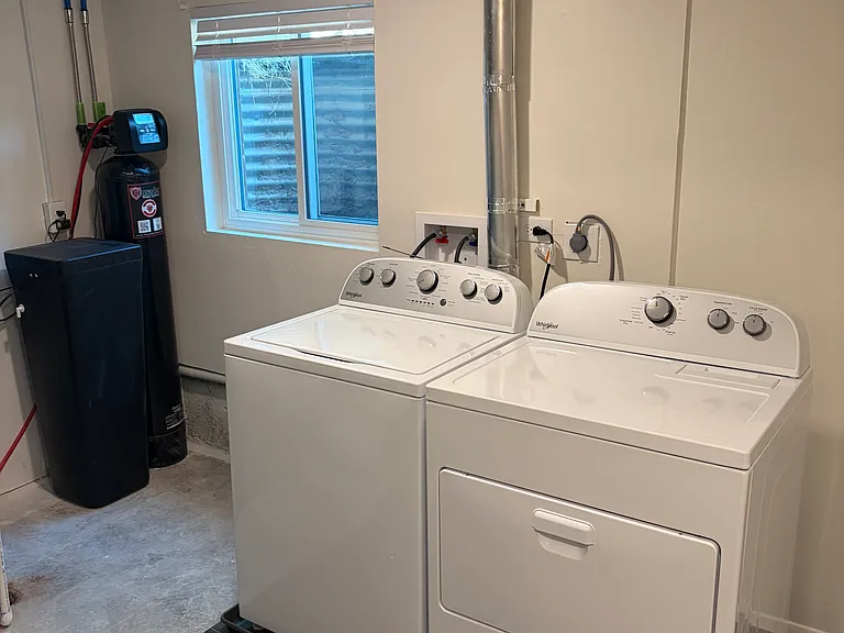 S 1680 E — Photo 17
