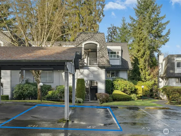 9904 NE 142nd Place #C302, Kirkland, WA 98034