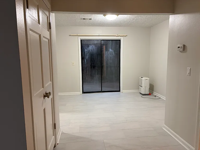 109 Jennifer Ln SW — Photo 5
