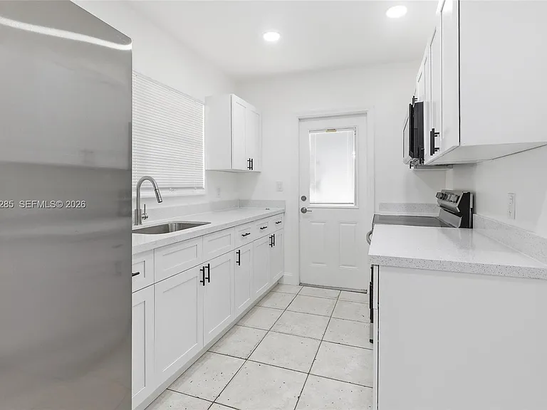 875 NW 168th Dr — Photo 10