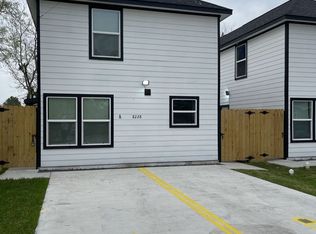 8226 Linda Vista Rd, Houston, TX 77028