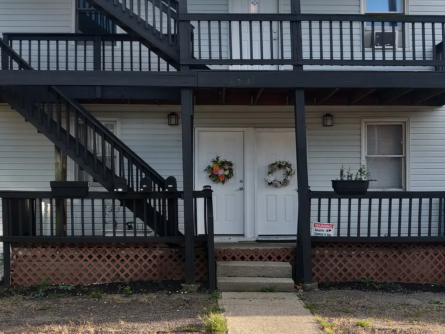 2 bed, 850 sqft, $1,600 — Photo 1