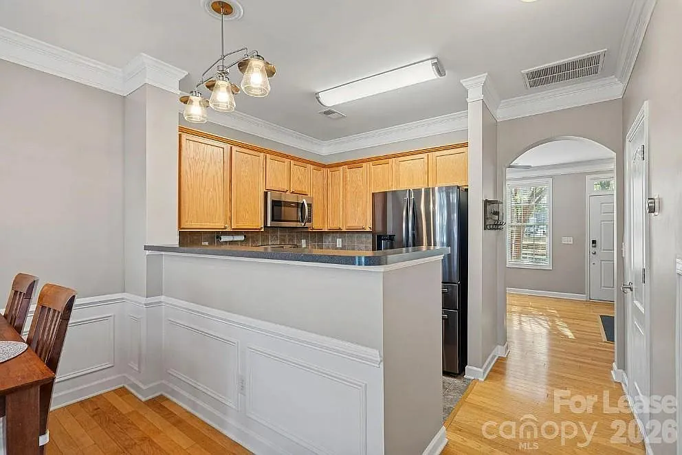 2 bed, 2.5 bath, $1,950 — Photo 4