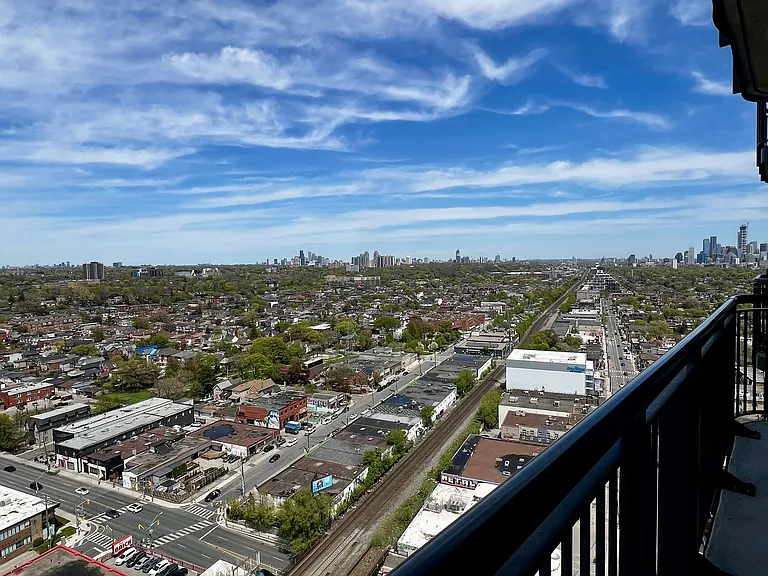 1185 Dupont St #2102 — Photo 20