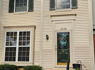 12128 Wedgeway Pl, Fairfax, VA 22033