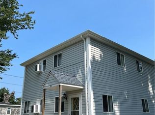 52 Blake St, Warwick, RI 02889