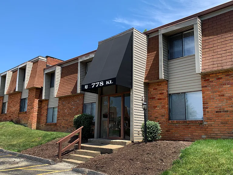 East Pointe Apartments — Photo 3