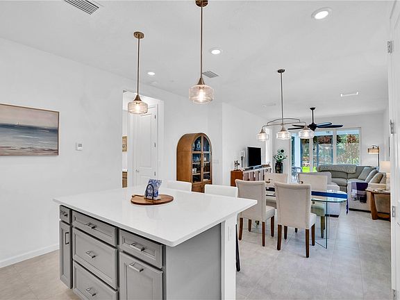 5th image of 1377 Harper Way